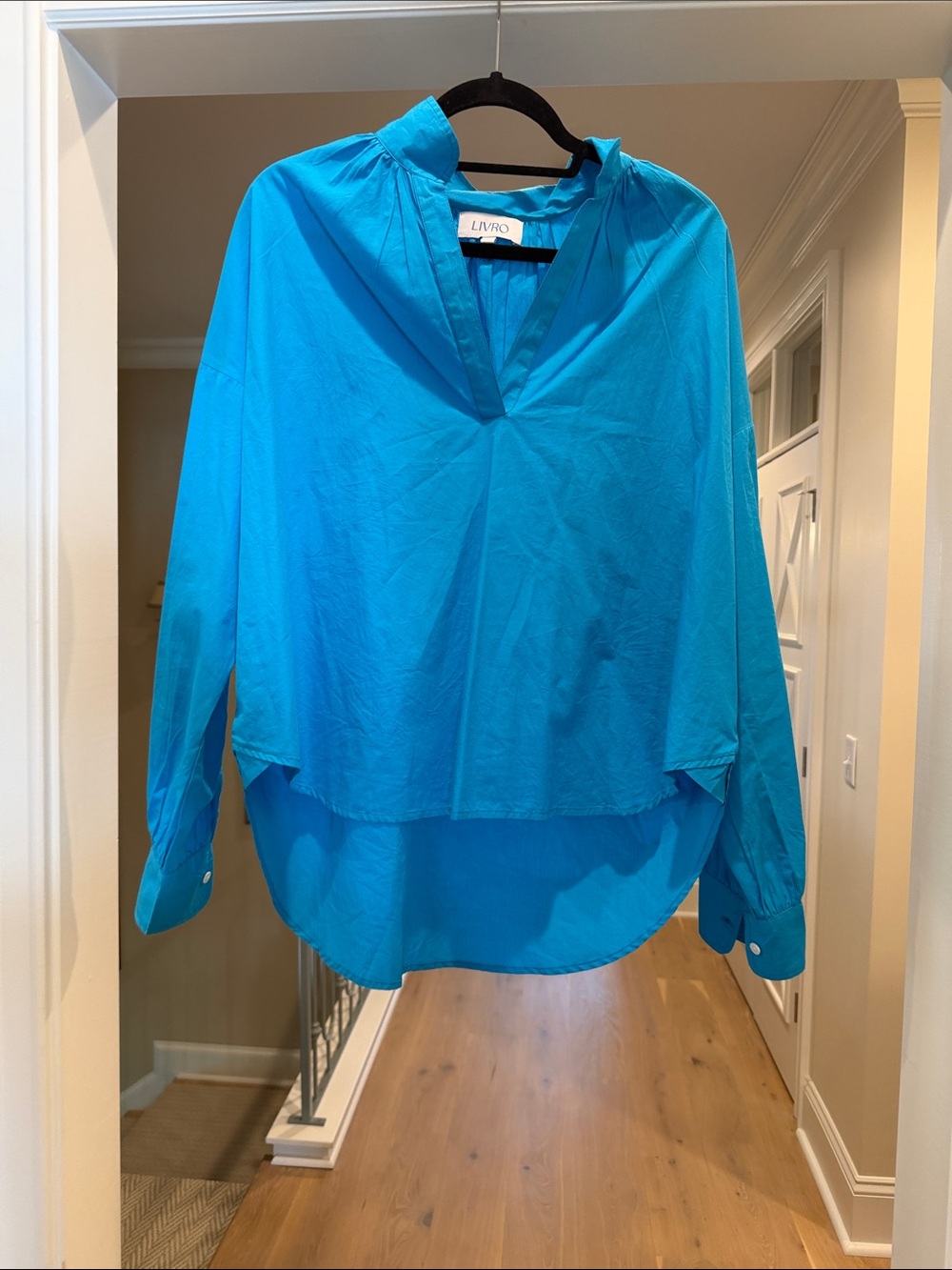 Livro Turquoise V-Neck Long-Sleeve Top(bw)